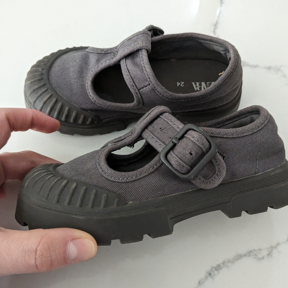 Zara Toddler girls 8M shoes maru Jane grey